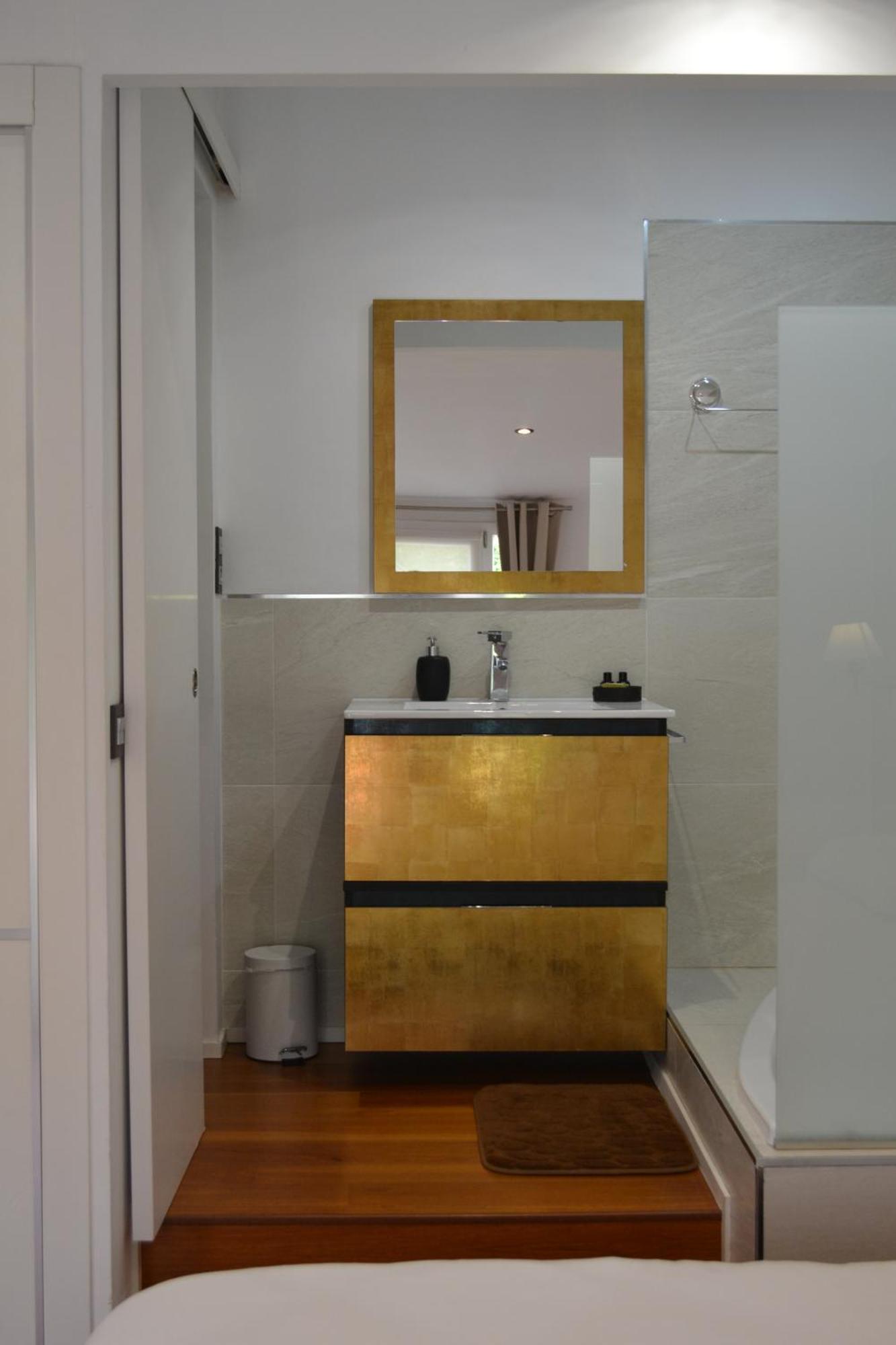 Apartamentos Puerta De Gijón Exteriér fotografie